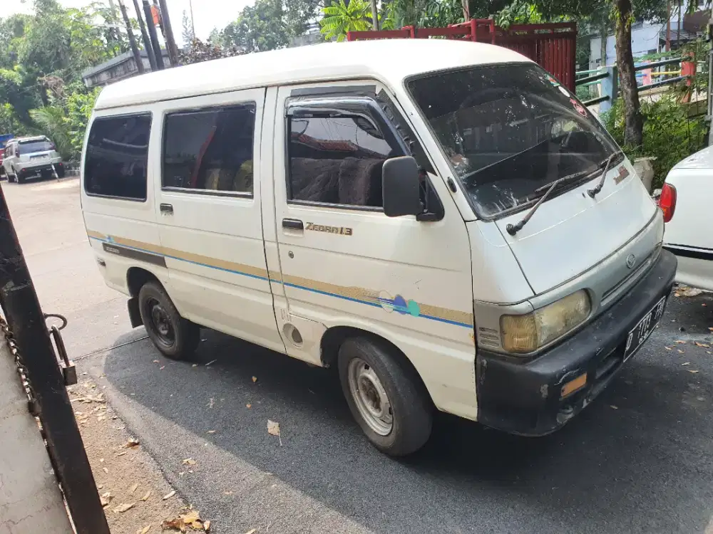 Daihatsu zebra astrea