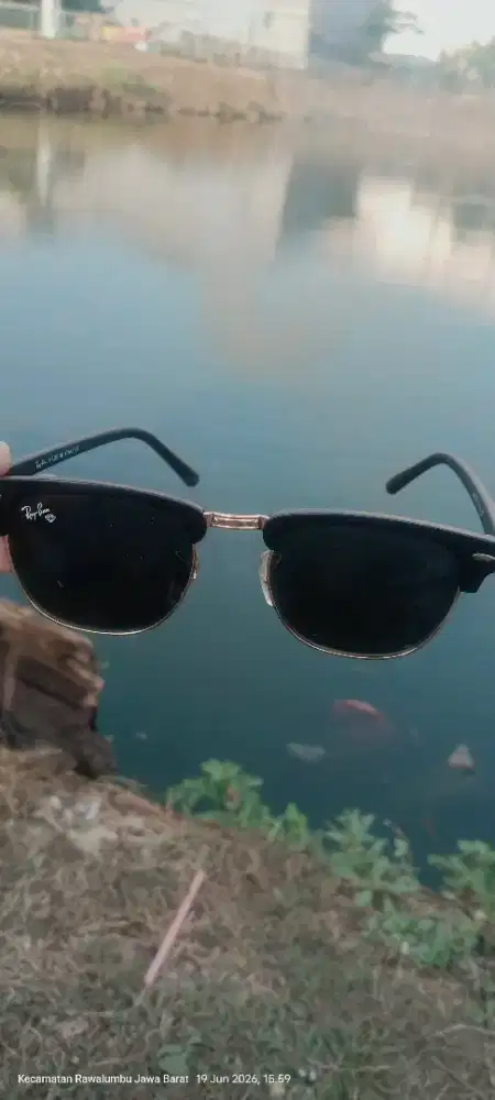 Kacamata ray-ban