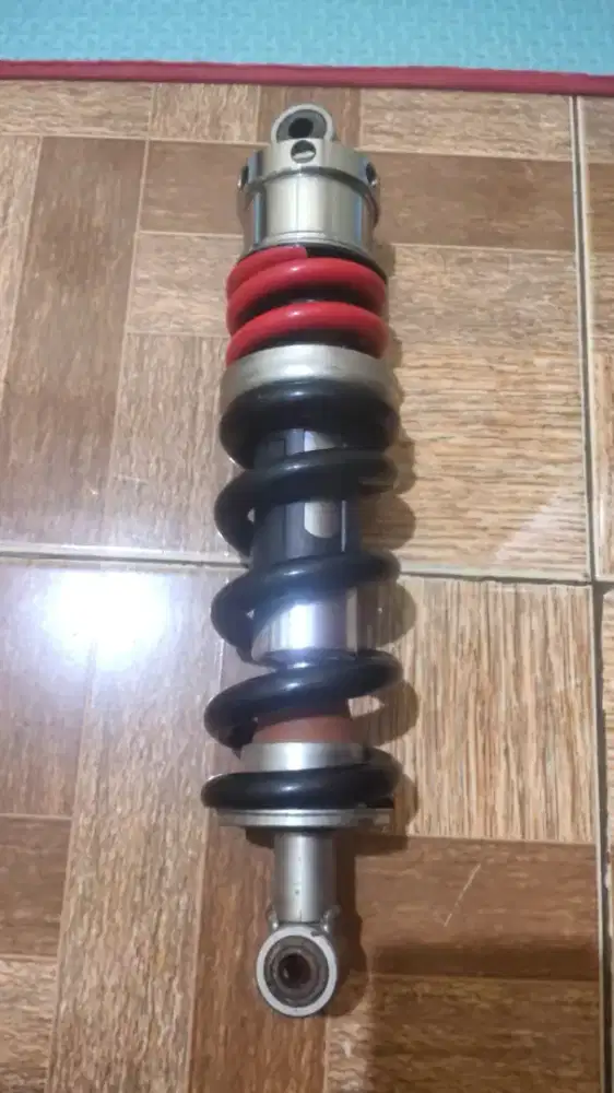 Shock belakang megapro