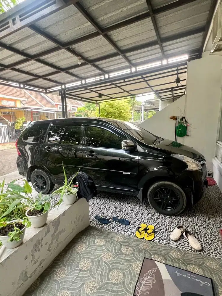 Xenia R Deluxe 2013 Matic