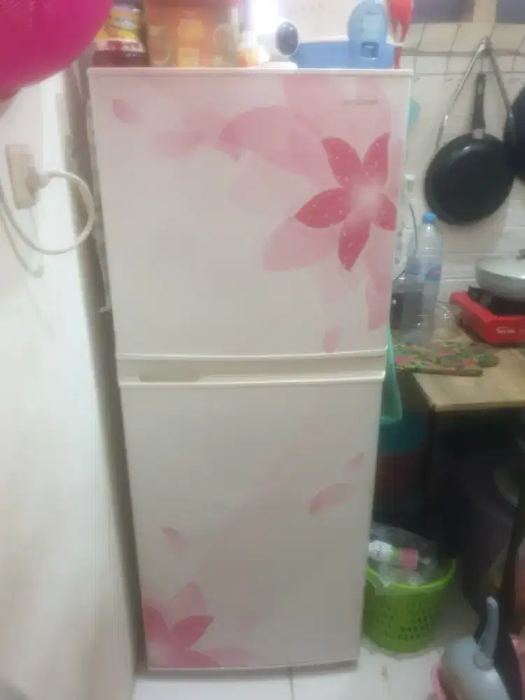 Kulkas 2 pintu SHARP