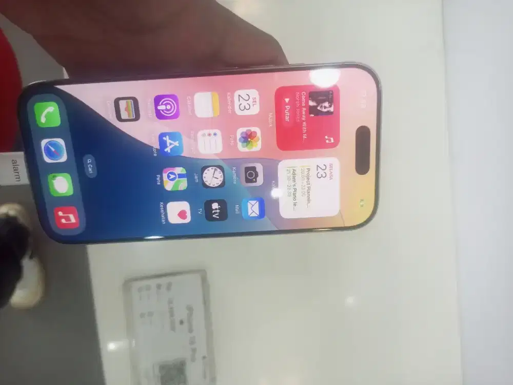 iPhone 16 pro .