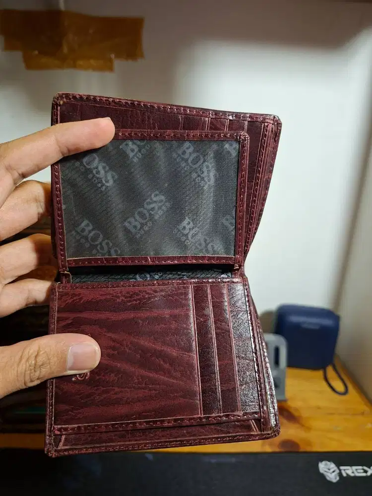 Dompet BOSS cocok untuk PRIA