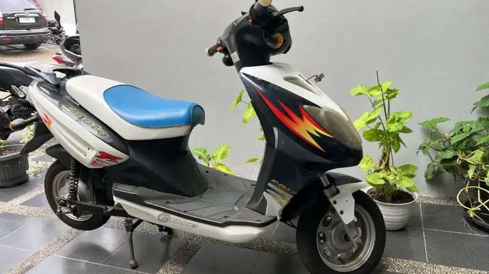 Jual Motor Listrik Emoto Renza 2009 Tanpa Aki dan Srt