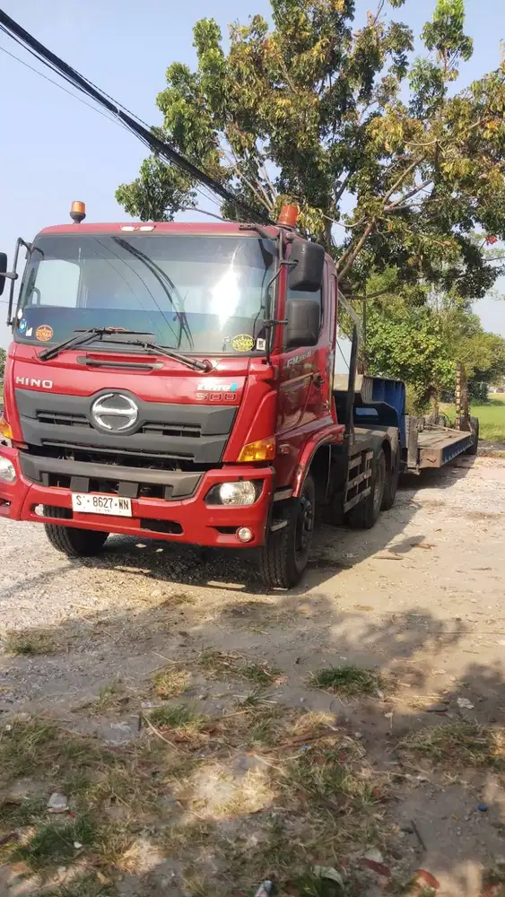 Hino 320 ti 2009