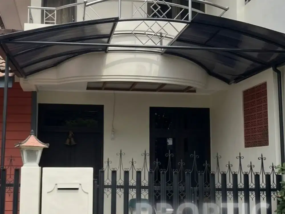 Rumah 2 Lantai Pondok Tjandra Waru Sidoarjo - RM189APD