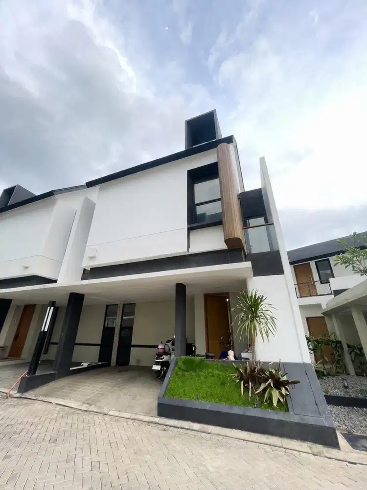 Rumah Prominence House KM5 (NEGO)