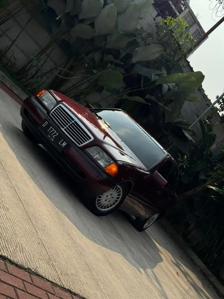 Mercedes Benz C200 Classic KM 58RB Tahun 1995 Manual