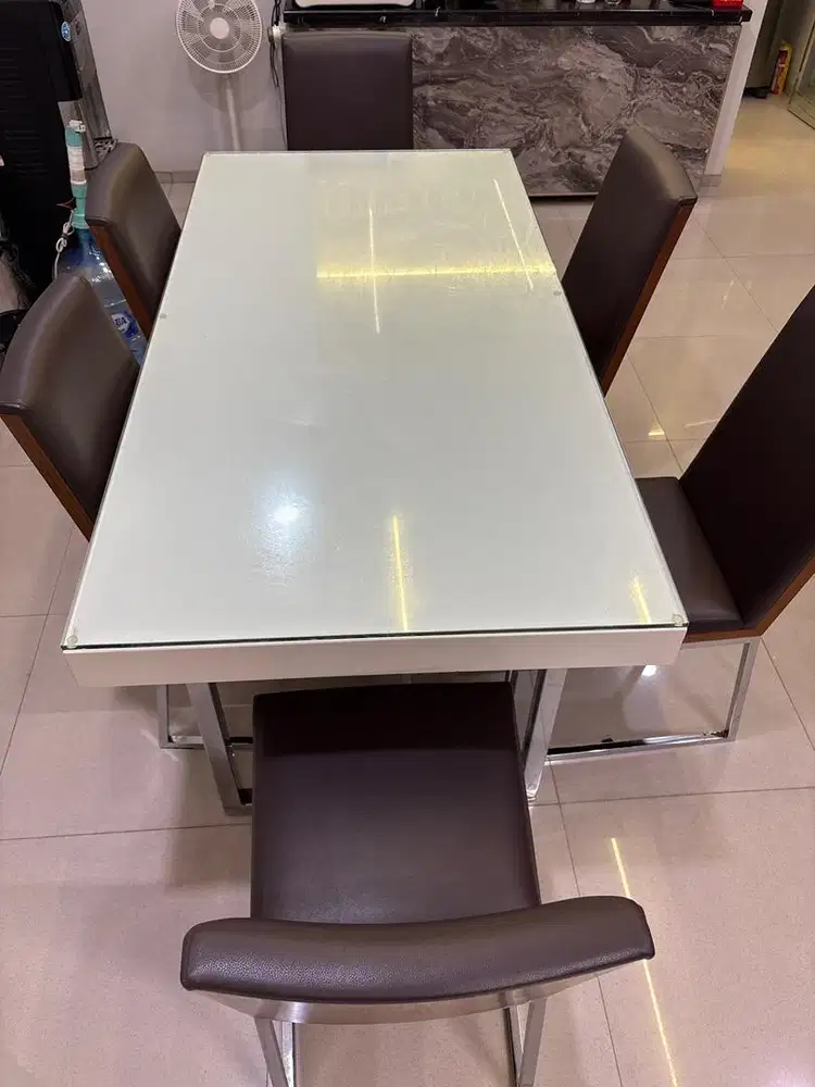 MEJA MAKAN CELLINI BEKAS 1 SET