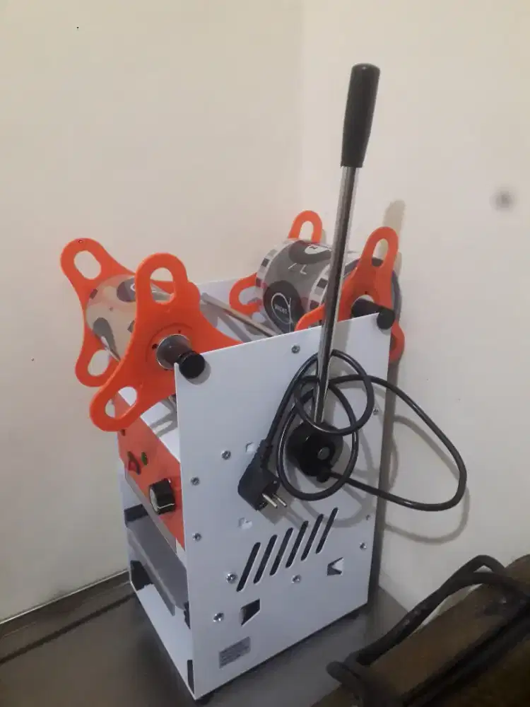 Dijual Mesin Cup Sealer merek Reaim warna putih