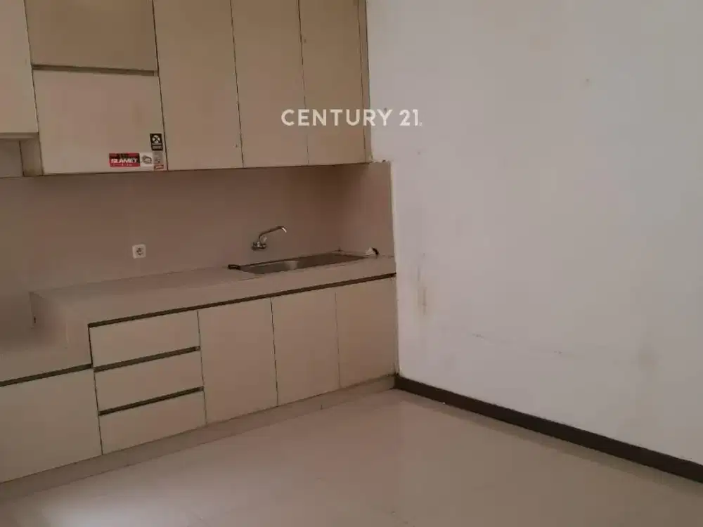 Rumah 6 Kamar 2 Lantai Cocok Utk Kantor Buah Batu Dekat Griya