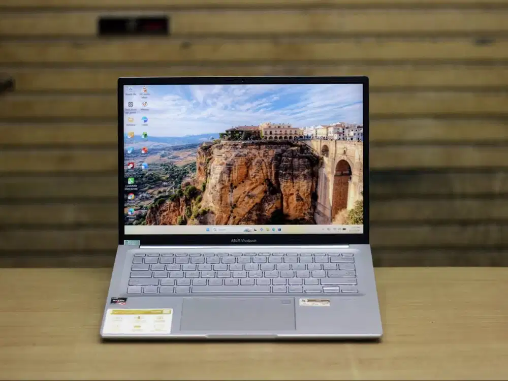Asua Vivobook M1403QA RYZEN 5