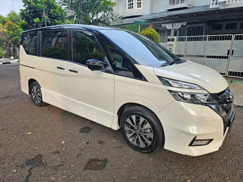 Nissan Serena HWS 2023 tangan 1 dari baru