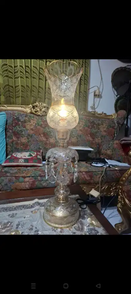 Lampu meja kuno