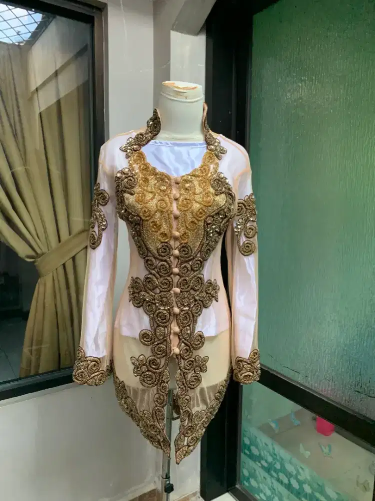 Preloved kebaya