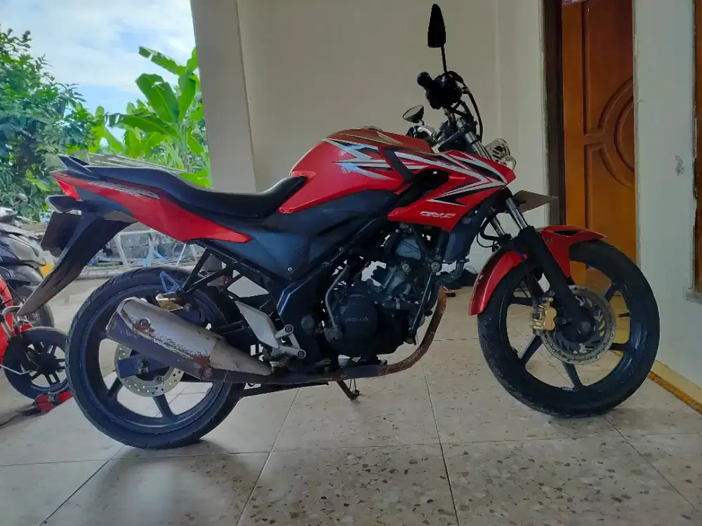 Honda CB150R di jual cepat
