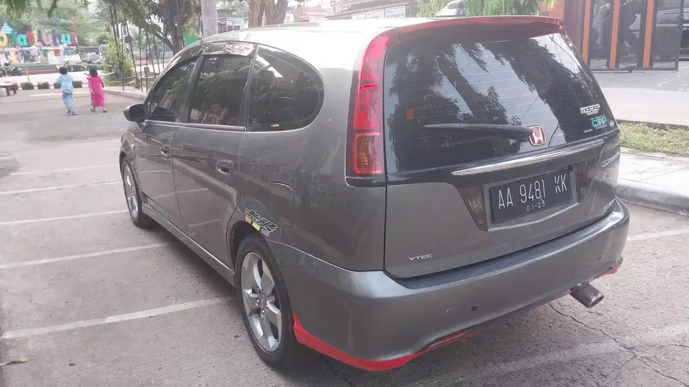 Honda Stream 2004 Bensin