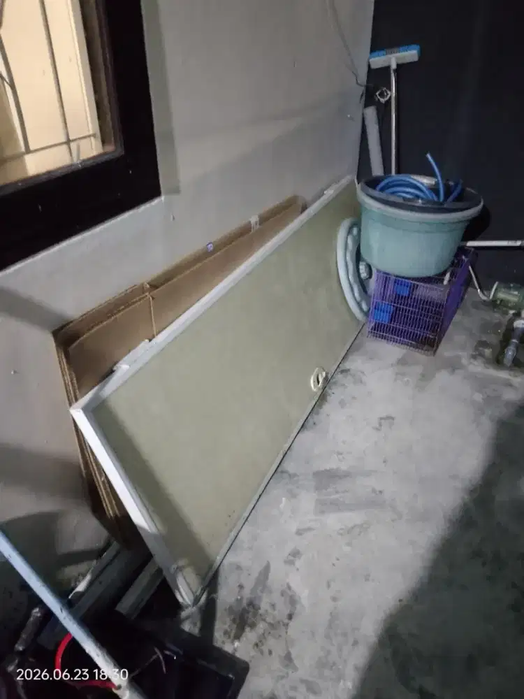 Pintu kamar mandi Belum pernah di pakai