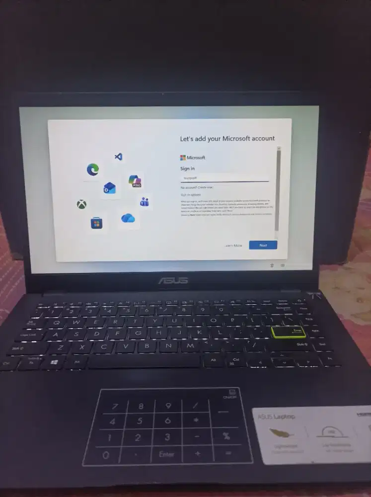 Leptop Asus E410MA Ram 4 GB(3.38GB usable)