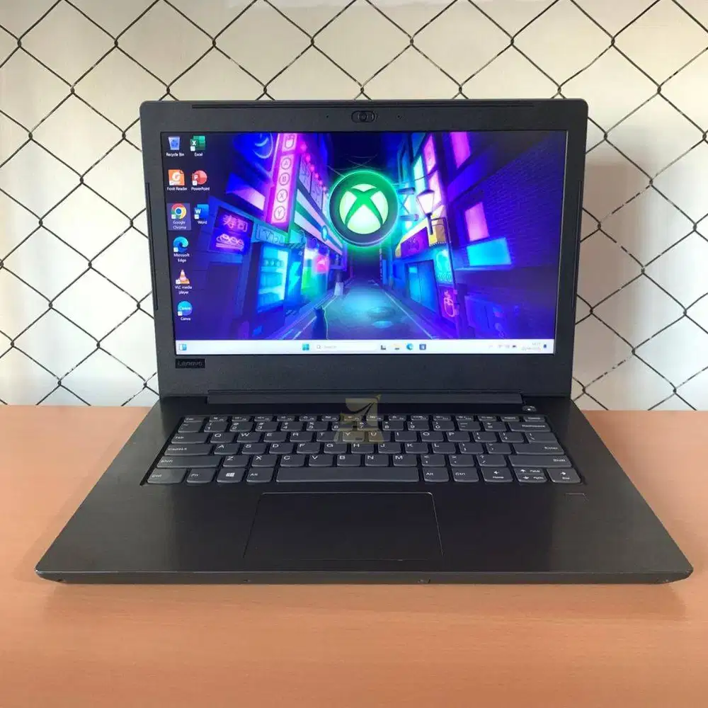 Lenovo Idealad V330 14IKB / i5-8250U / 20GB / SSD 256GB / WIN 11