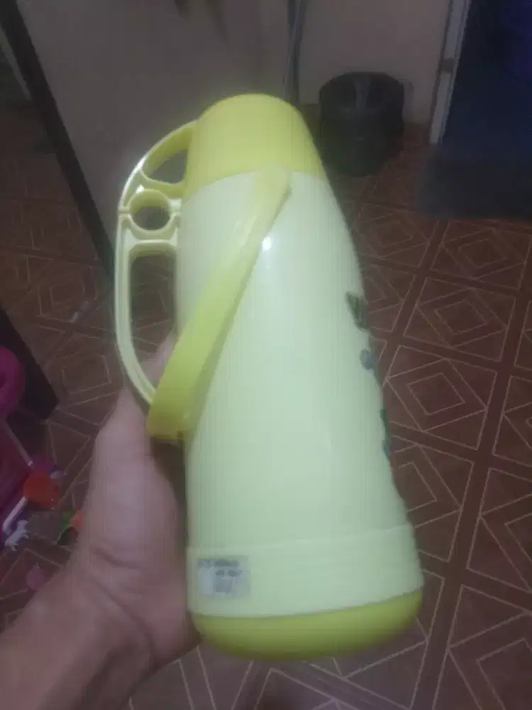 Termos air panas ukuran kecil 1 liter merk shinpo
