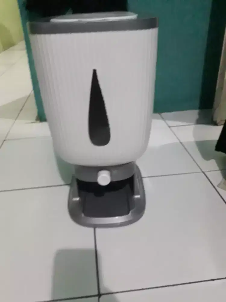 Dijual tempat beras