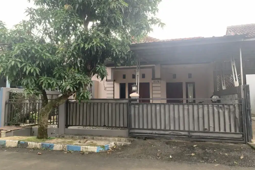 Dijual Rumah Asri & Luas di Sawangan Permai Kota Depok