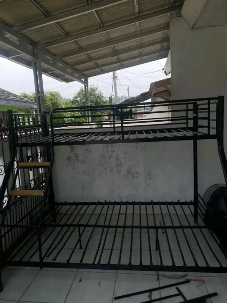 Ranjang tingkat