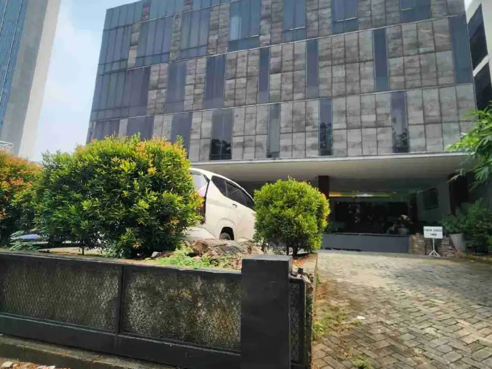 Gedung dan Lapangan Padel