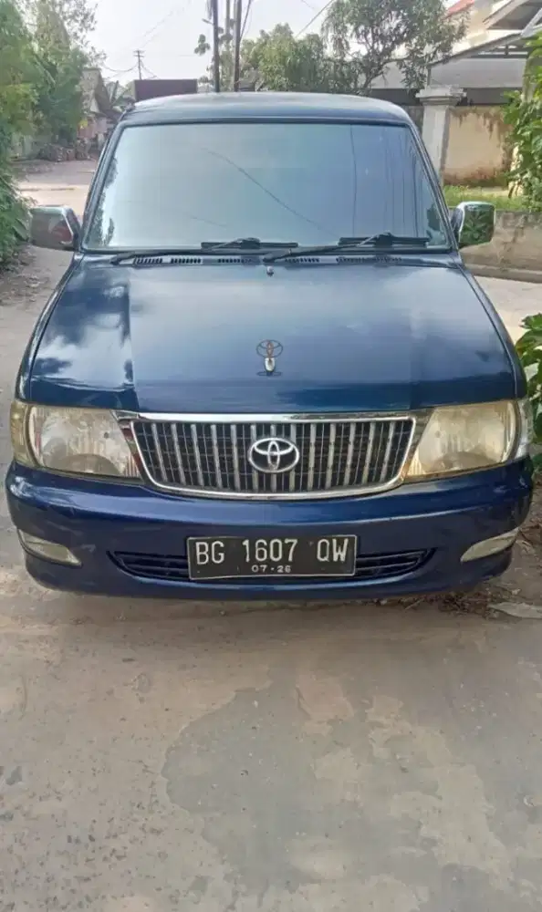 Mobil bekas dijual