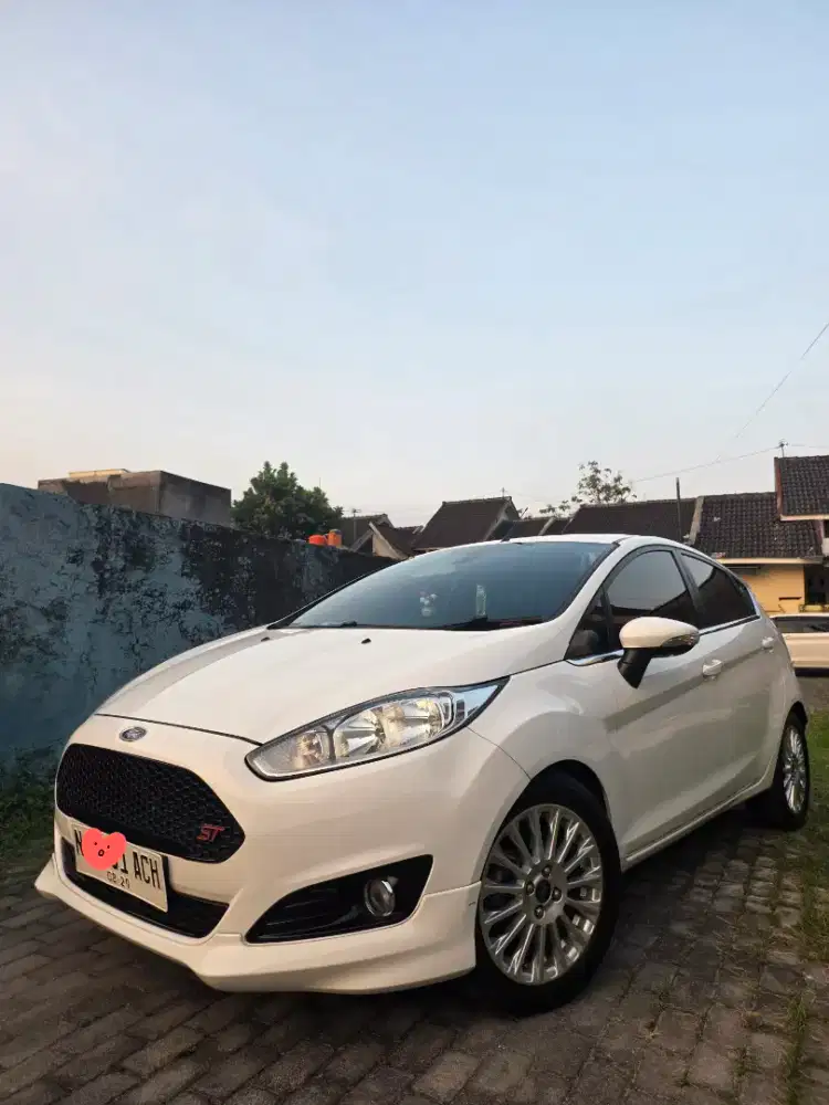 Ford Fiesta S EcoBoost Mulus Antik 2014