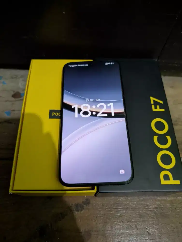 POCO F7 12/512 ( HITAM)