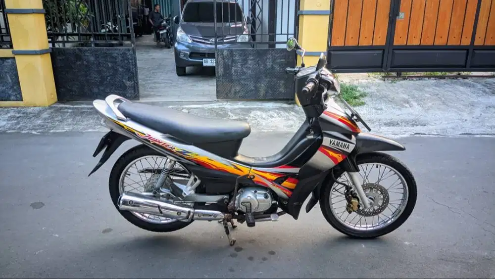 YAMAHA JUPITER Z 5TP 2004 ISN'T SUPRA X REVO