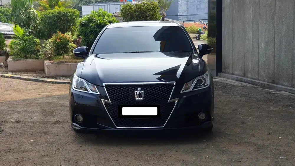 Km 34rb toyota crown royal athlete g 2013 hitam