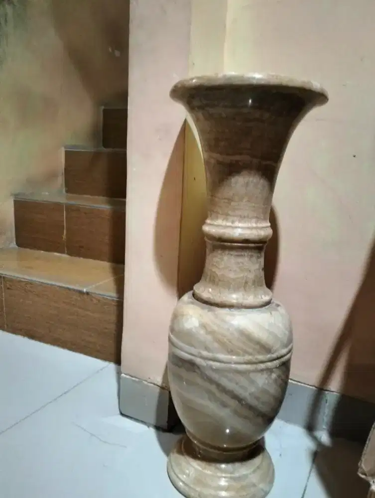 Menjual Guci onix