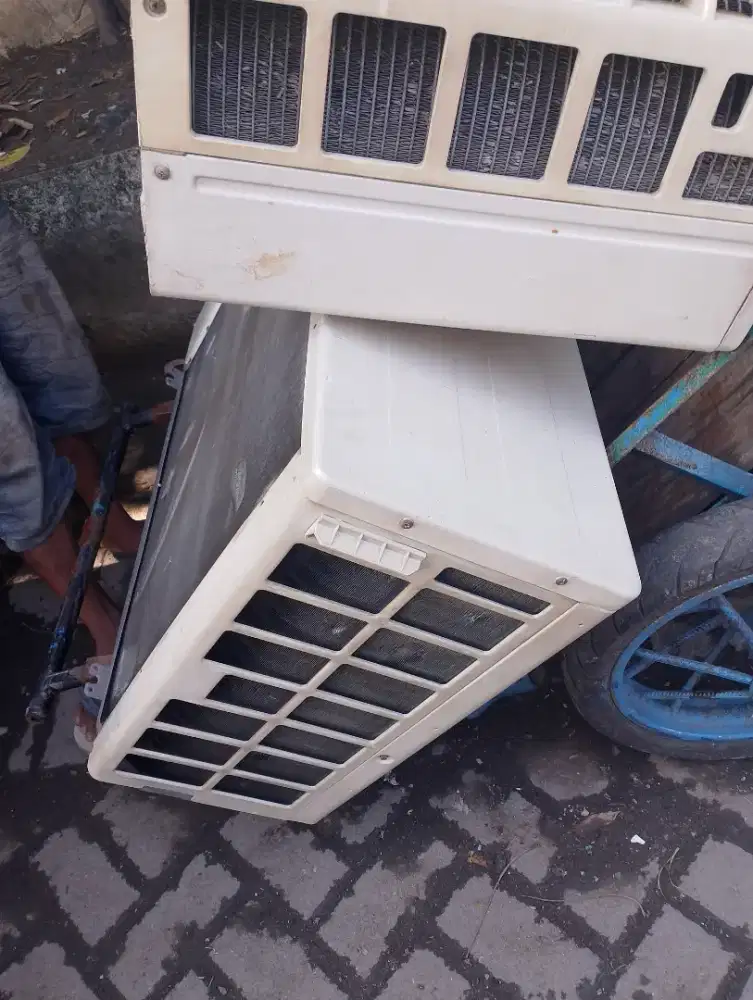 Di cari dan di belli barang bekas seperti ac