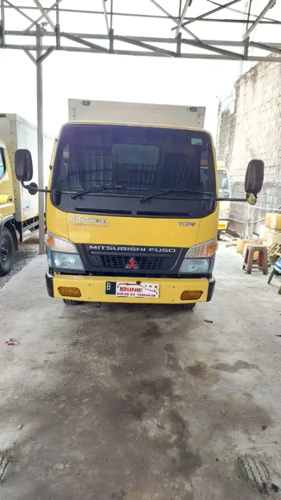 Mitsubishi colt diesel 4 ban box shot almunium th 2015