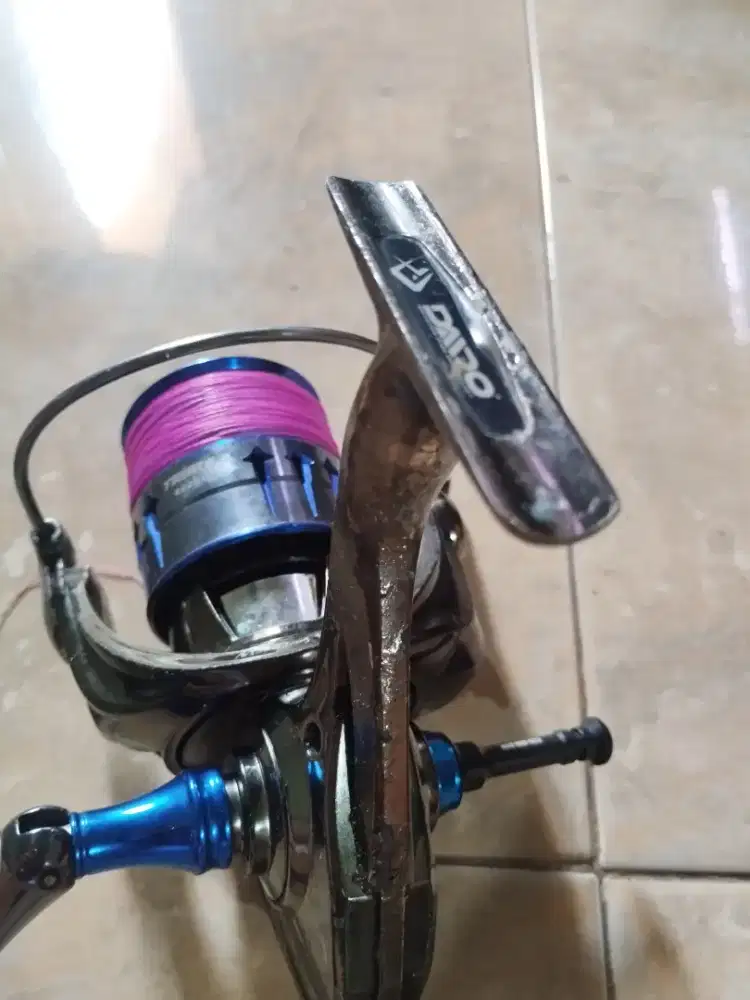 Di jual satu set joran pancing laut
