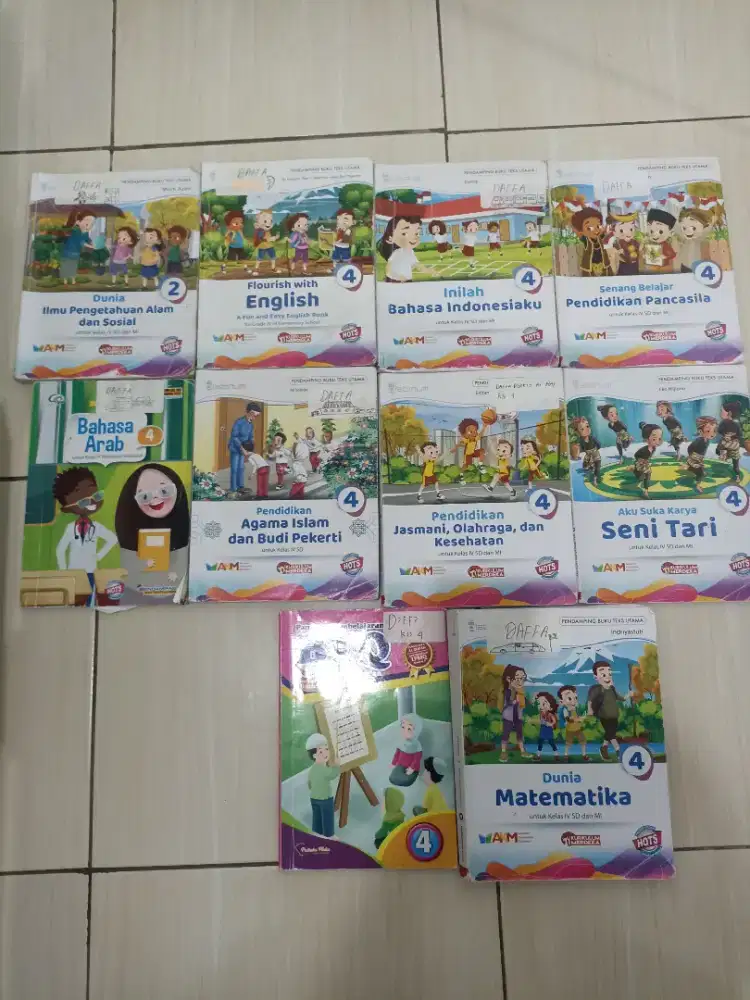 Buku pelajaran kelas 4