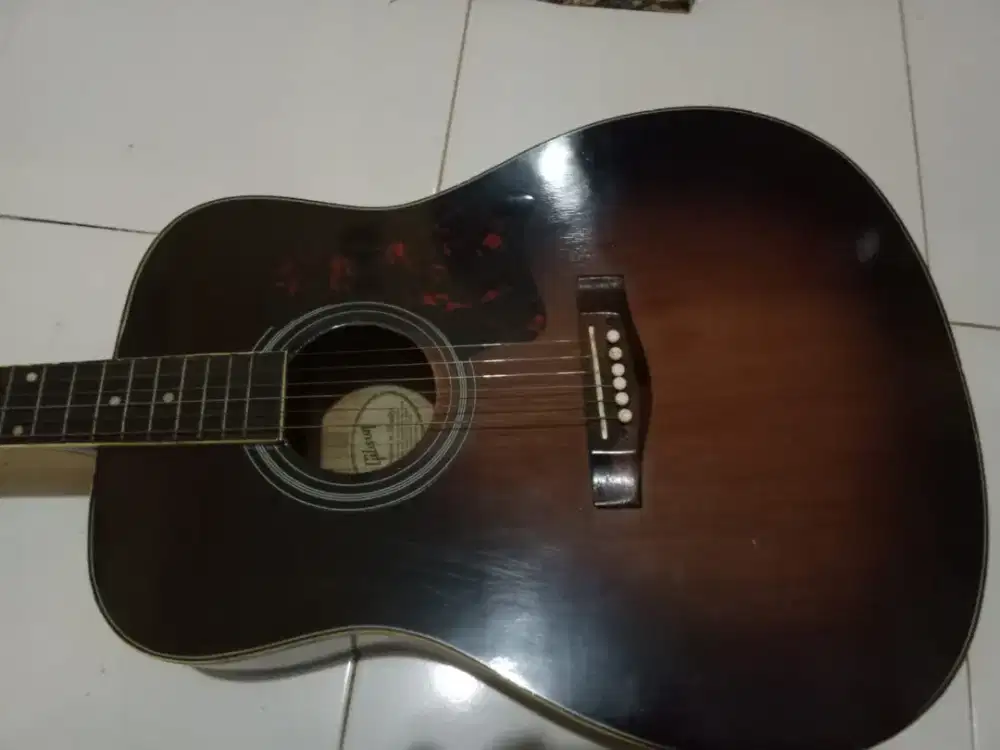 GUITAR GIBSON BEKAS TAPI OKE