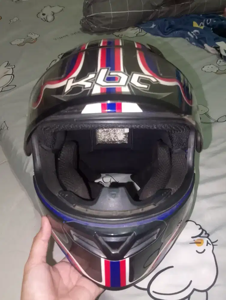 DIJUAL HELM KBC