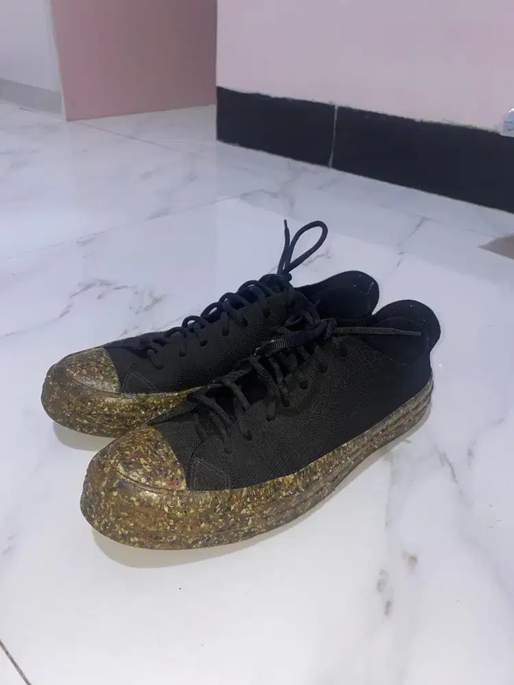 sepatu converse hitam