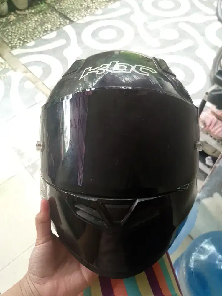 DIJUAL HELM KBC MINUS