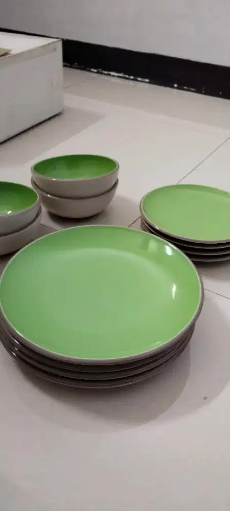 Piring mangkok 1 set