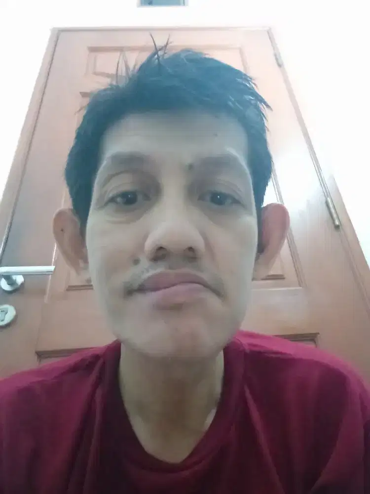 Dibutuhkan asisten rumah tangga