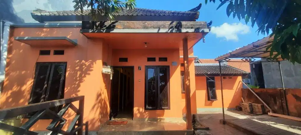 RUMAH DI KONTRAKAN DENPASAR