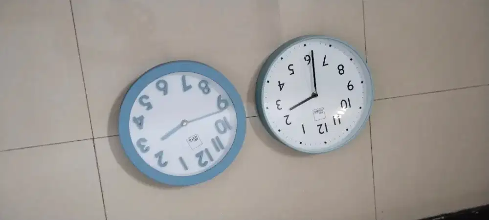 Jam dinding  cute