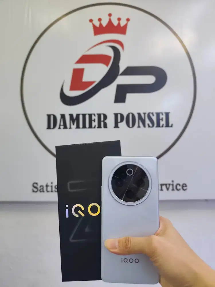 IQOO Z10 5G (12/512) SECOND FULLSET GARANSI RESMI S/D NOV 2026