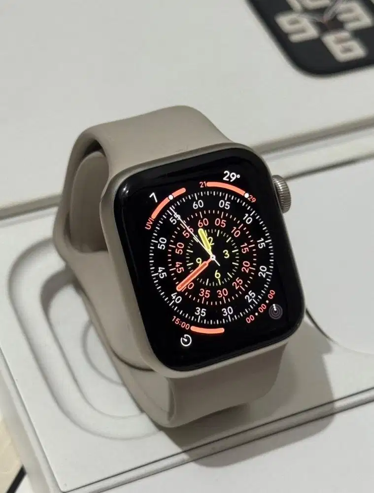 iBox Apple Watch SE Gen 2 40mm Starlight Fullset ID/A