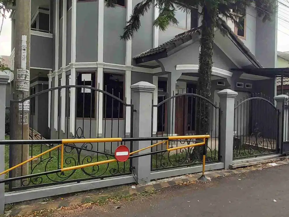 Rumah kokoh 2 lantai di Santosa Asih Margahayu Raya